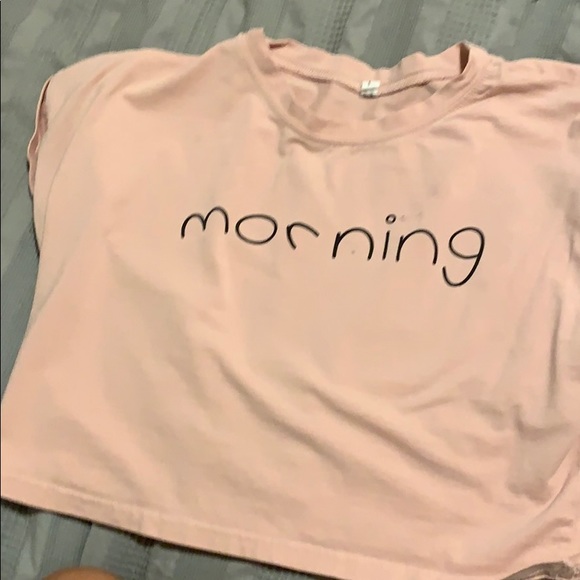 Pink crop top - Picture 2 of 3